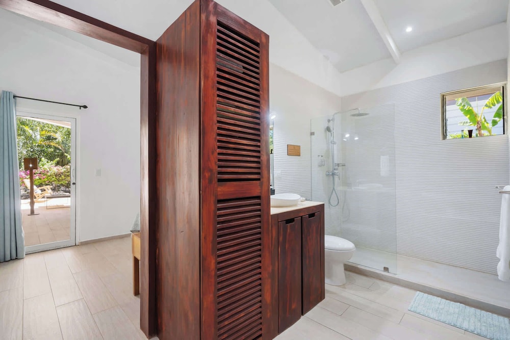 3-BD Home with Pool Near Beach