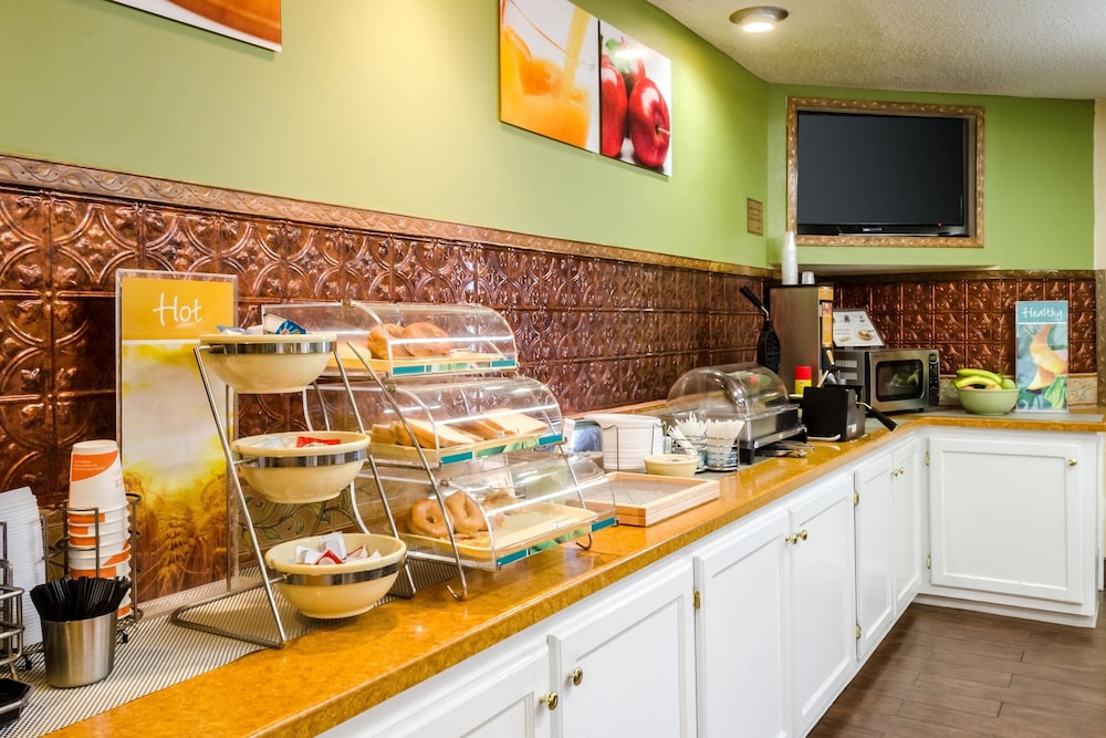 Meridian Vacations - Quality Inn Meridian - Property Image 5