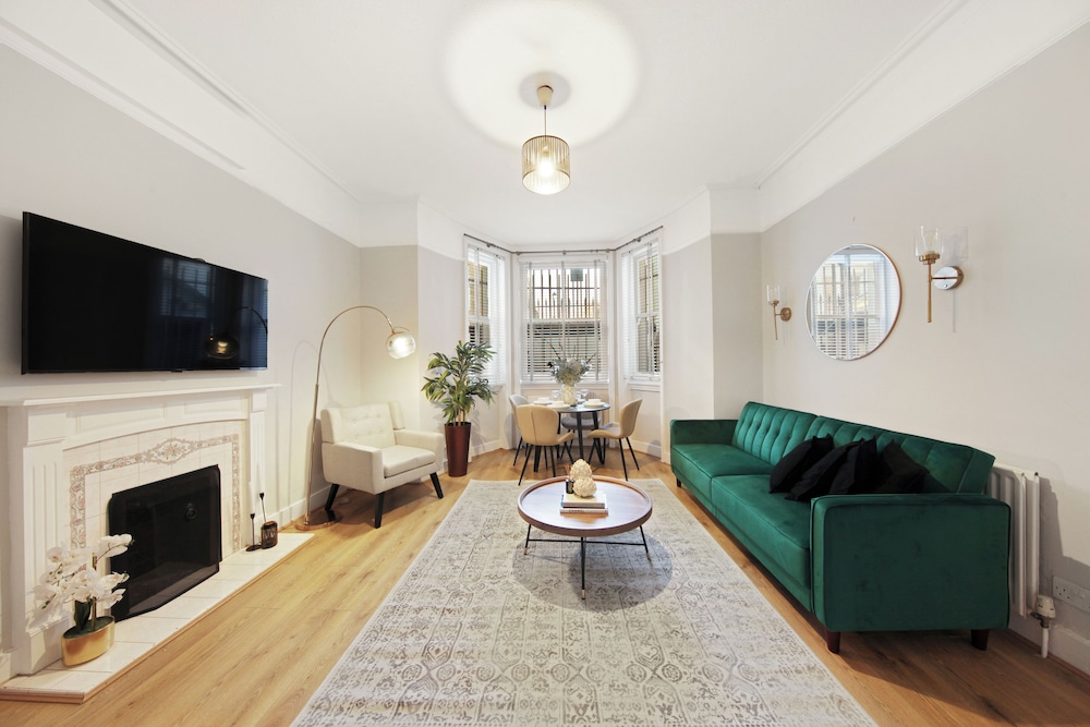 Redcliffe Square Flat