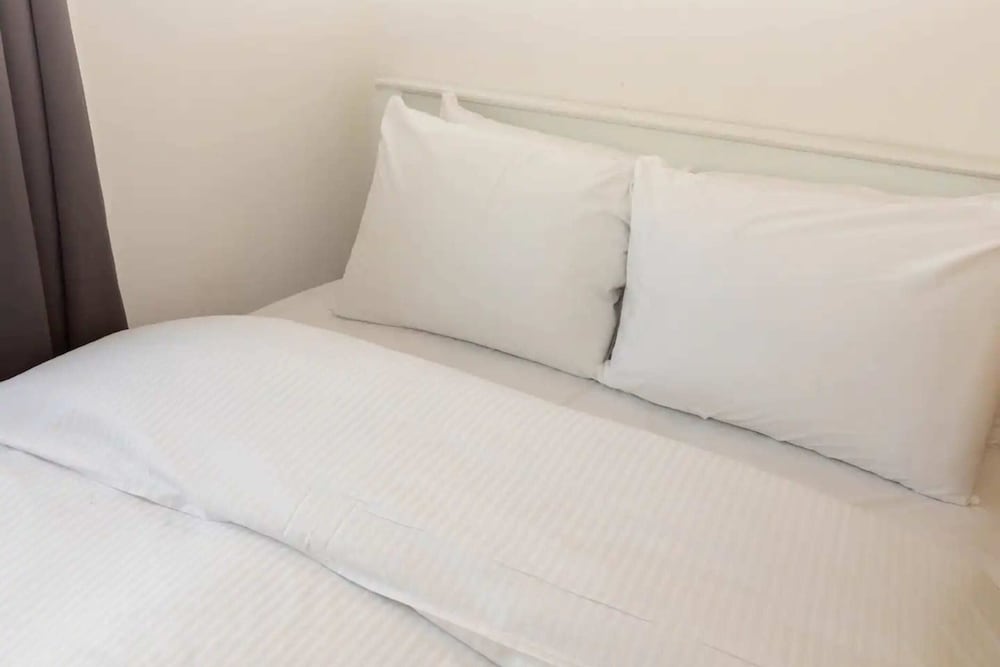 Centrally Located 1 Bedroom Apartment Near Paddington