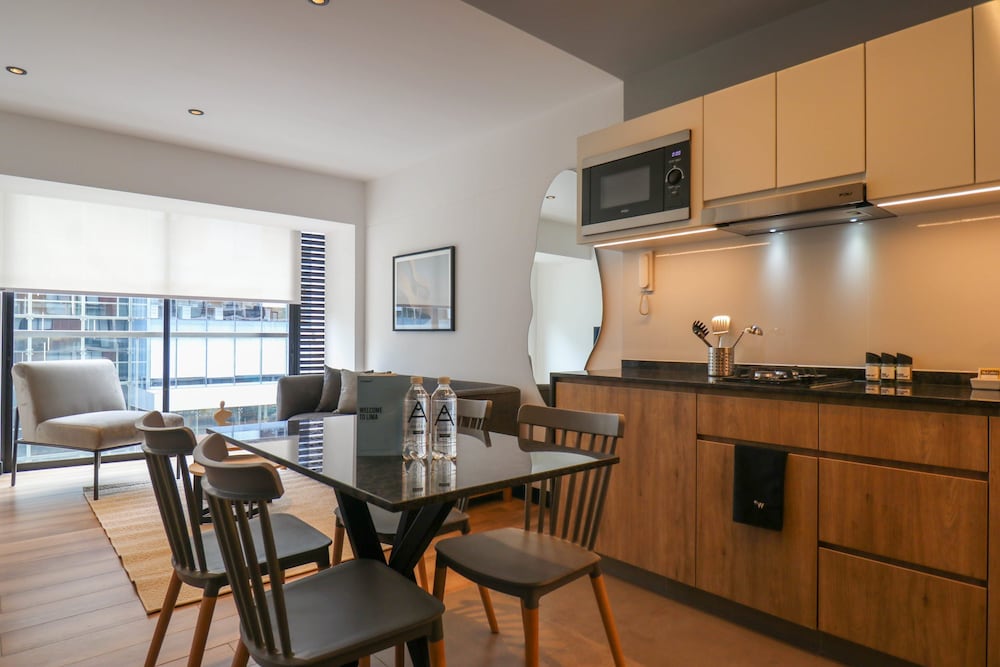 w Dazzling 1BR w Perfect Balcony in San Isidro