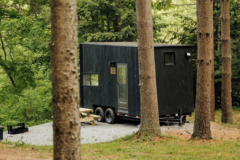 Postcard Cabins Wild Rose, Outdoor Collection by Marriott Bonvoy