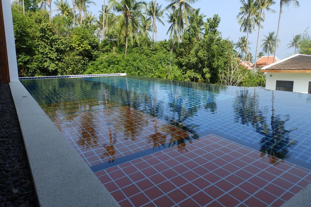 6 Bedroom Villa near Bangrak Beach SDV134-By Samui Dream Villas