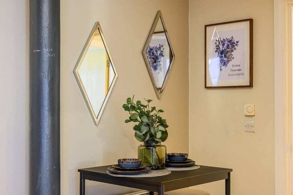 Host Apartments Queen Square Apartment