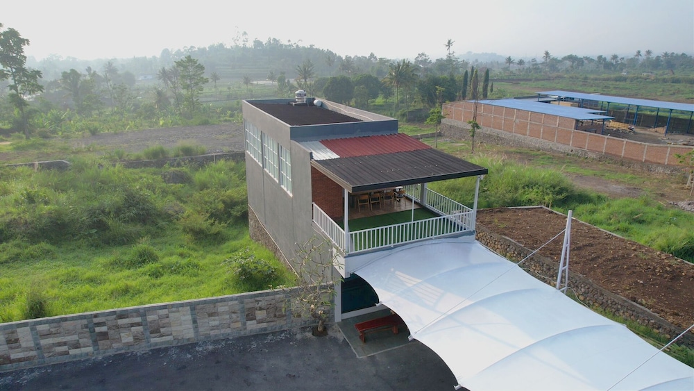 Green Mountain Villa Garut