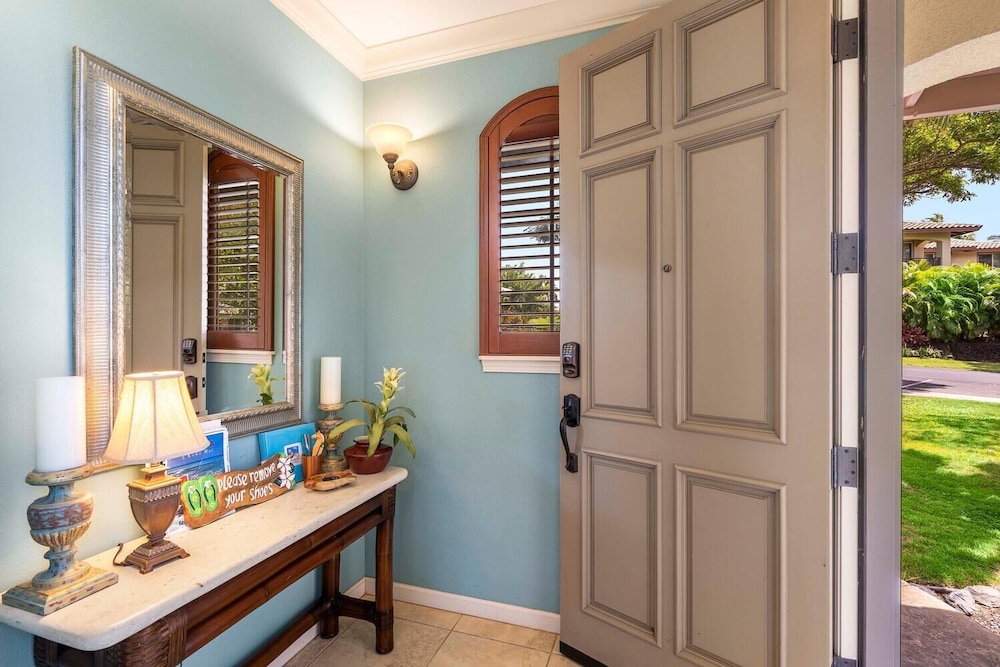 Luxurious View Corner Townhome - Great Views - VIP Beach Pass - Vrkcv