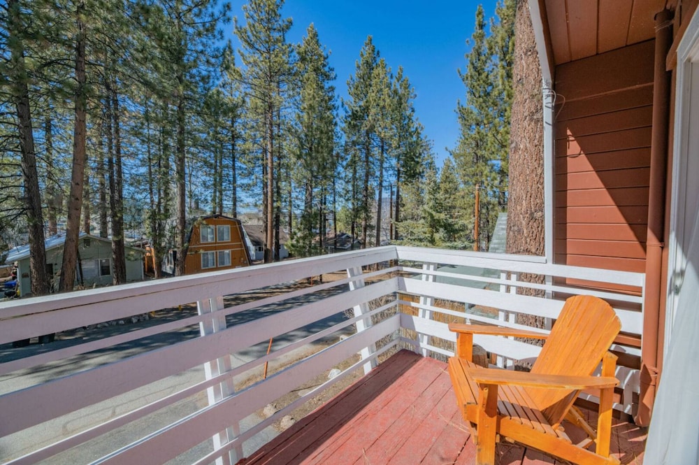 A Beary Happy Cabin