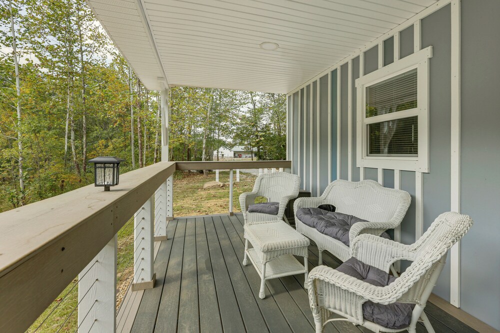 Cottage Close to Caves & Trails in Hocking Hills!