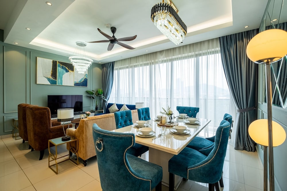 Astoria Ampang Condotel by Emily in Town
