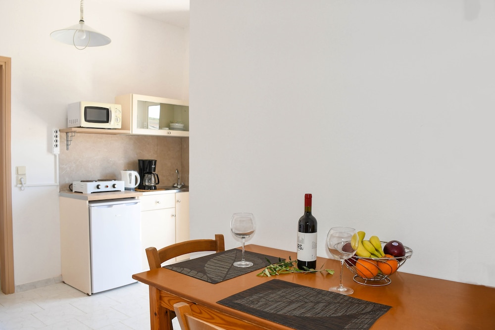 Litinas Apartments