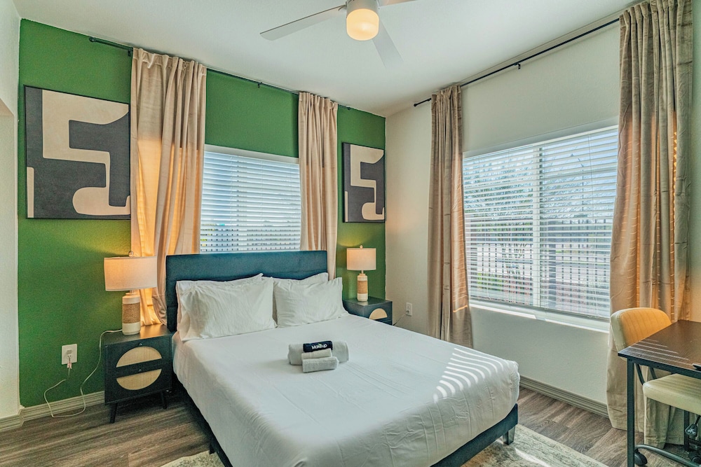 ROVE LIVING/KL - Cardinal 95