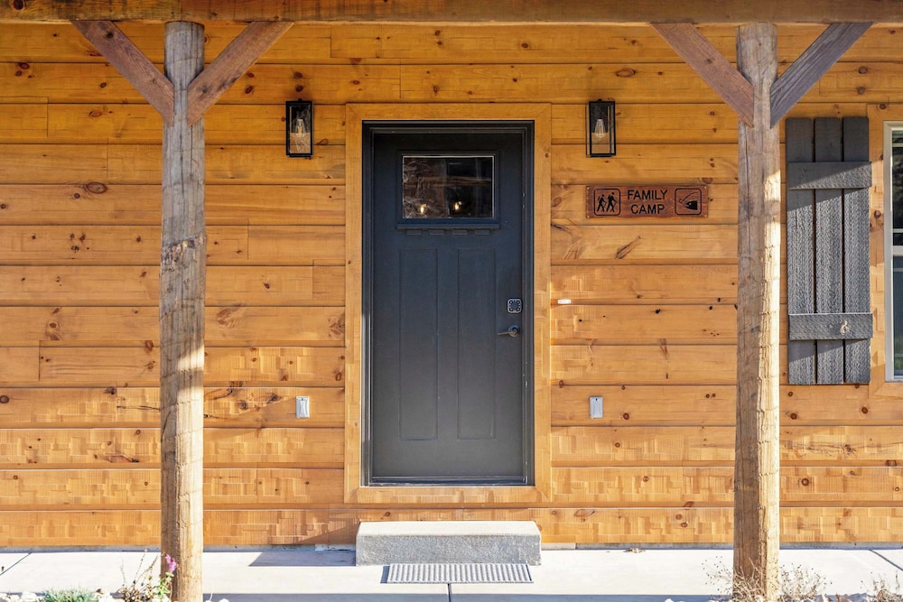 Family Camp Home for 17