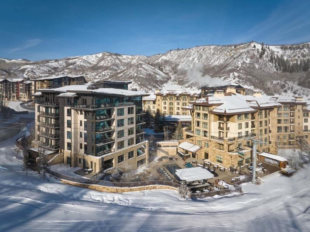 Contemporary 2 Bedroom Luxury Ski In, Ski Out Residence in Snowmass Base Village