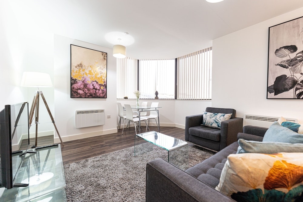 Sevenstays Bham City Centre, 1 bed - Free Parking view 2