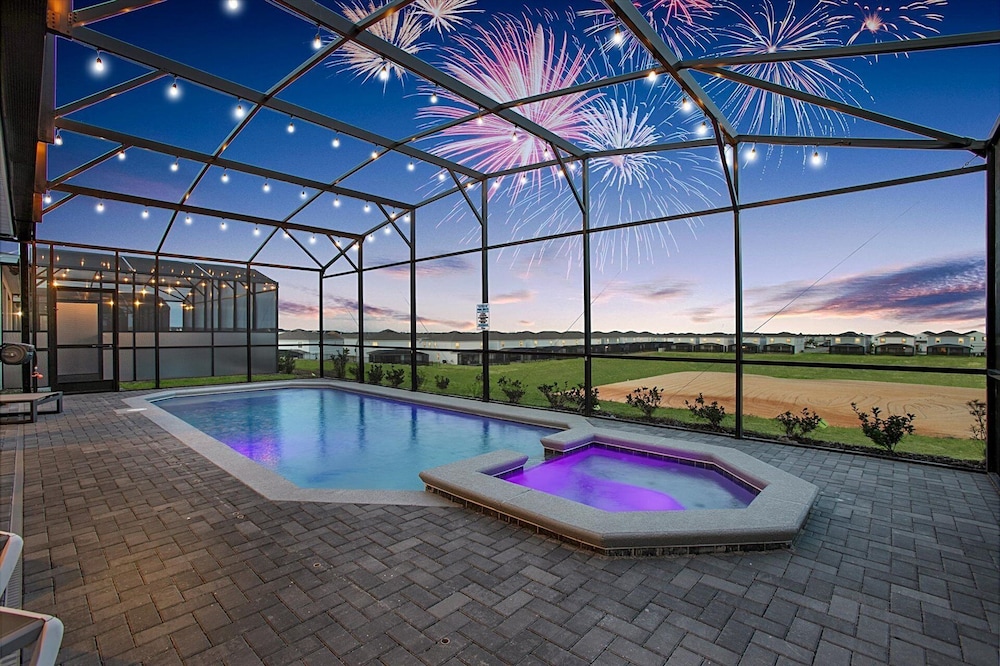 New 10 Br/19 Beds Pool+spa Disney Fireworks View 10 Bedroom Home