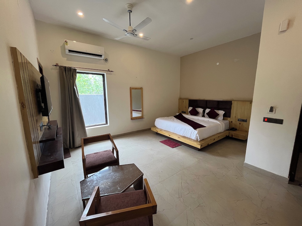 River Home Stay