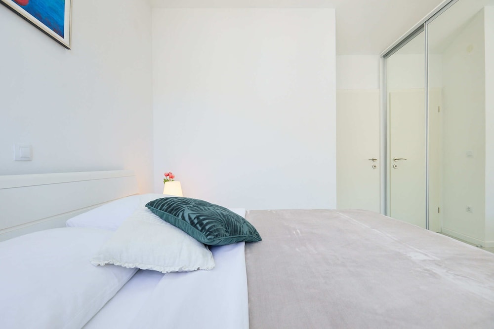 Blue Bay Apartment