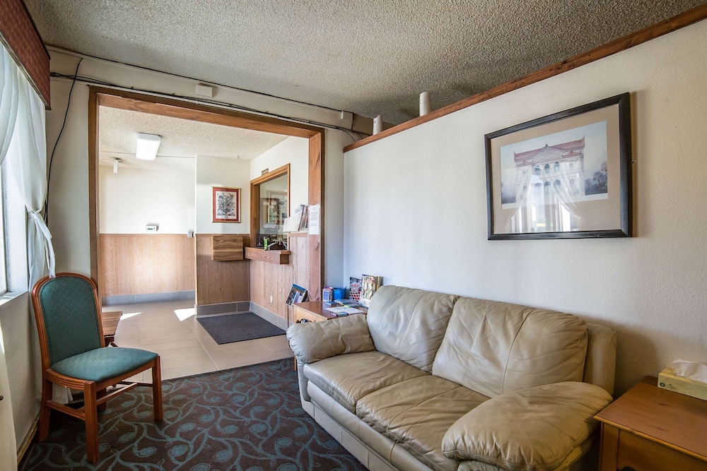 Cheyenne Vacations - Rodeway Inn Cheyenne I-80 East - Property Image 30