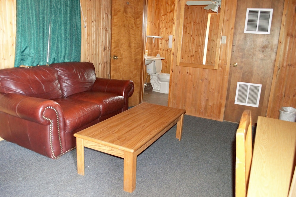 La Crosse Vacations - Green Acre Motel - Property Image 2