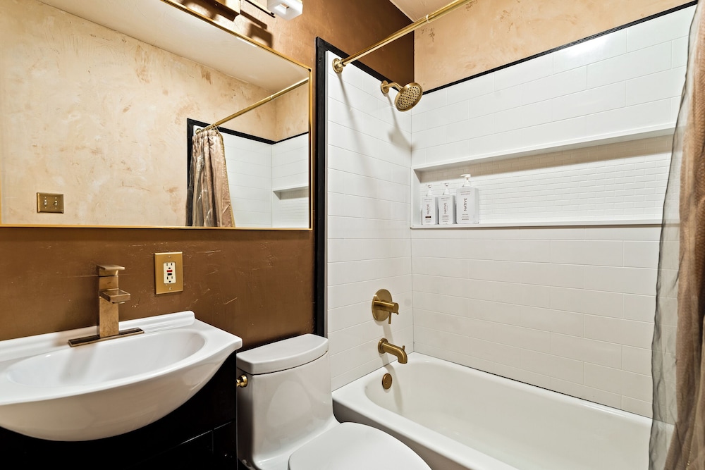 LUXX LODGE Glamping and Taos RV Park