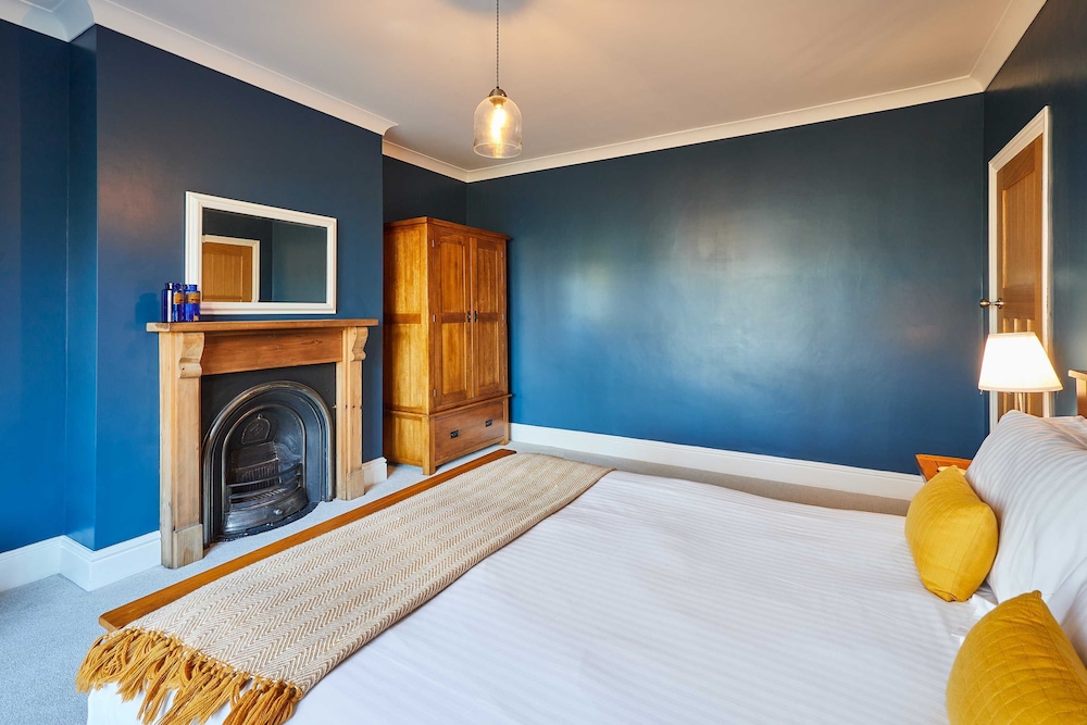 Host Stay Peasholm Place