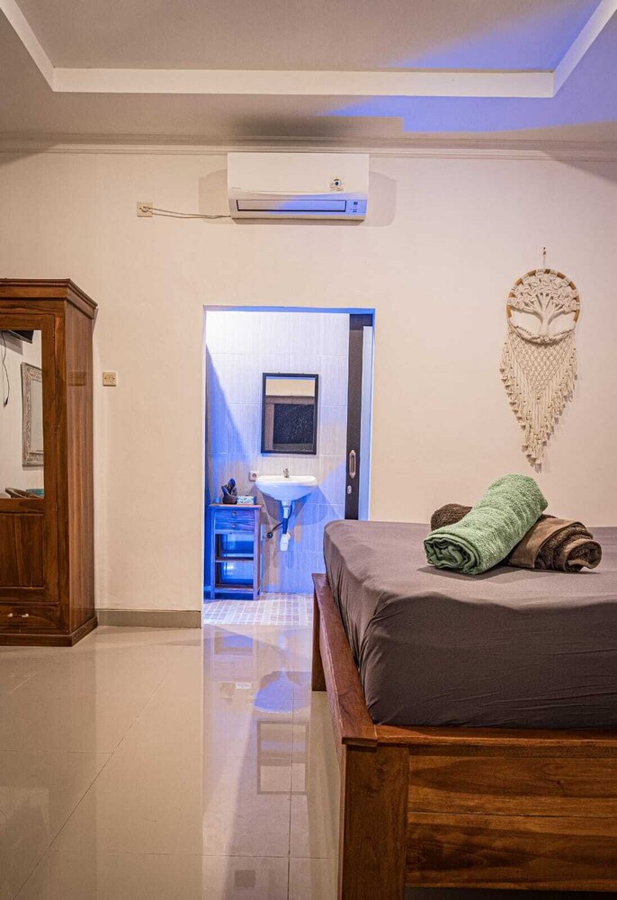 Deni Guesthouse