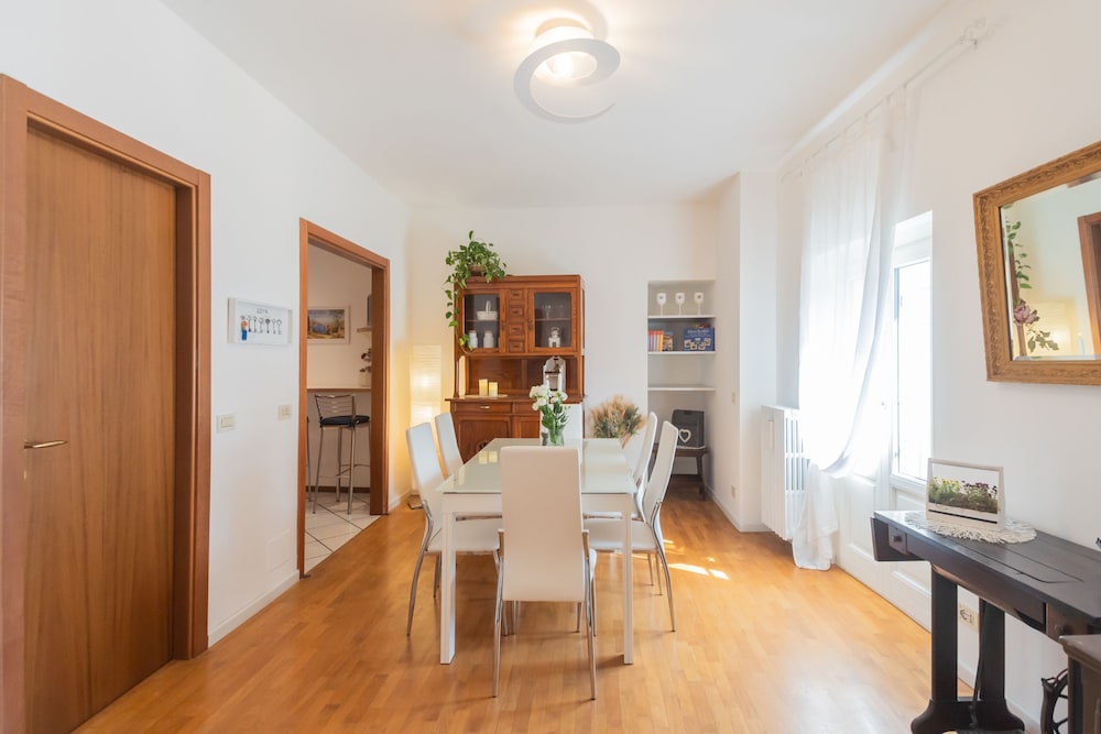 Linda Apartments in Como