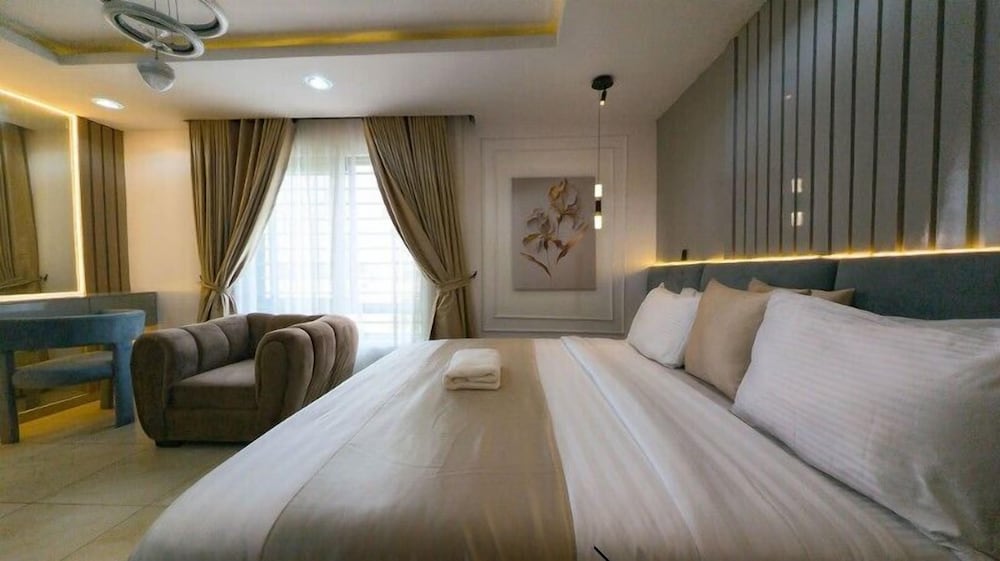 Service Apartment Hub