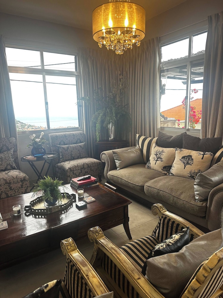Miguel's Seaview Corner