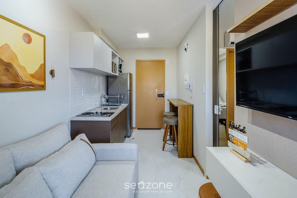 SMT - Building 750m From the Beach in Salvador