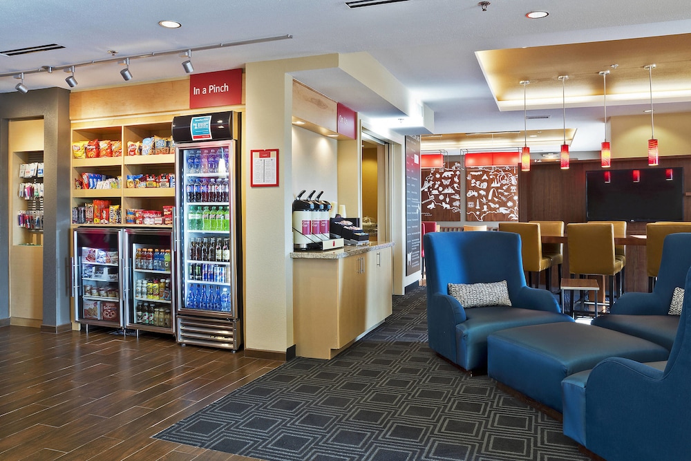 Dodge City Vacations - TownePlace Suites by Marriott Dodge City - Property Image 3