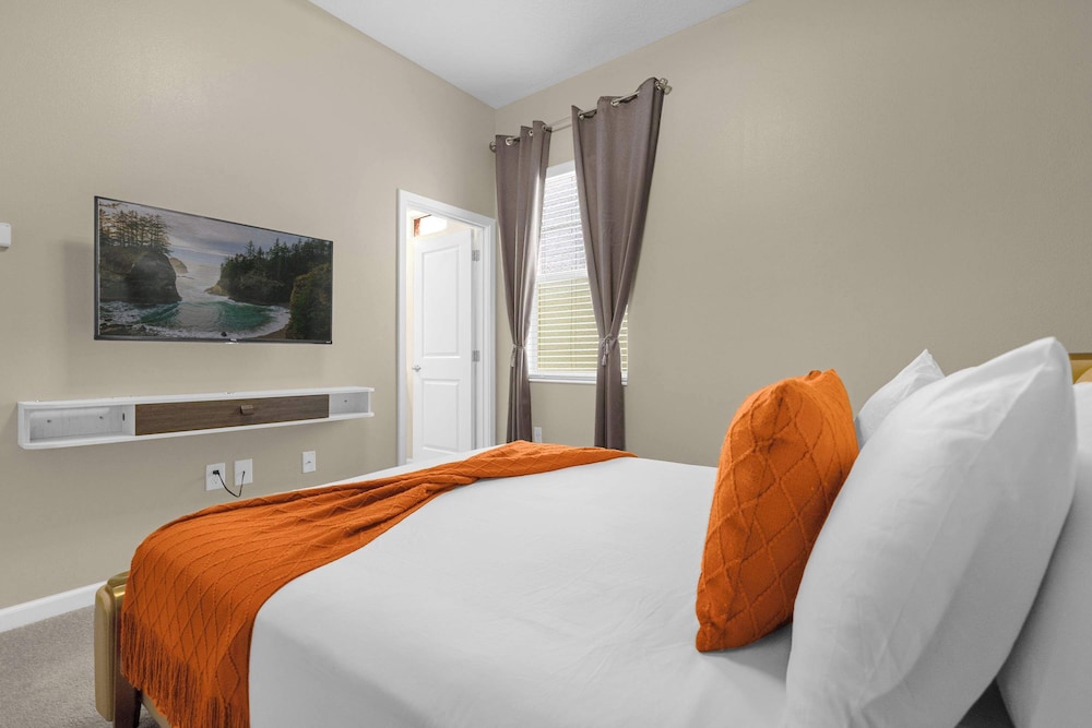 Upstay: Themed Family Home w Pool & Games Room