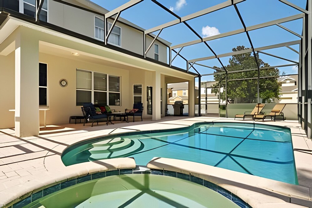 Windsor Hills 5BR 5min to Disney + Pool