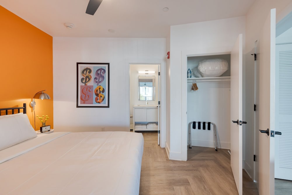 The Carter 401 by Avantstay 4BR Balcony