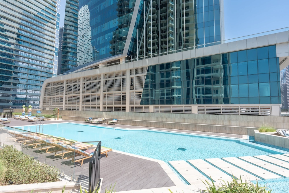 Extravagant 2 Bedroom in Urban Oasis Perfect for 6