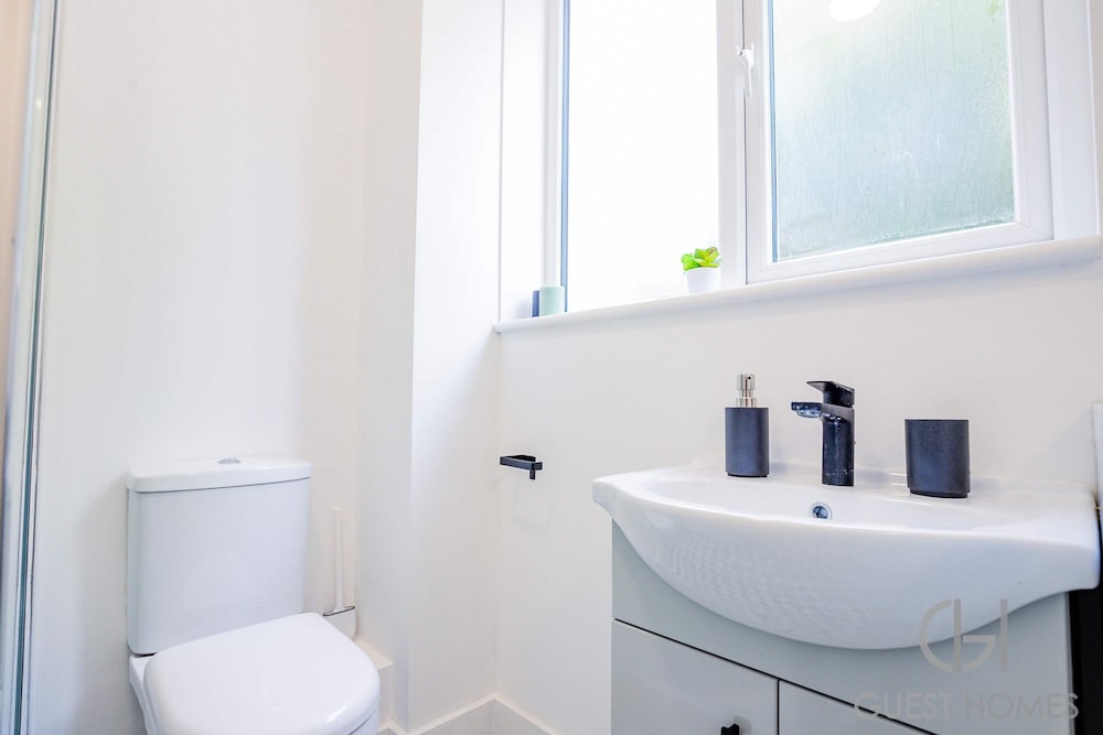 Host Stay Croydon Road Dwelling