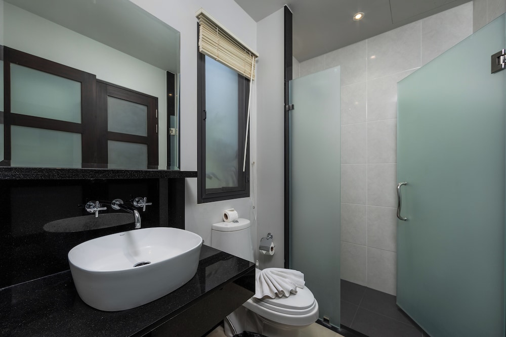 Onyx Villas by TropicLook