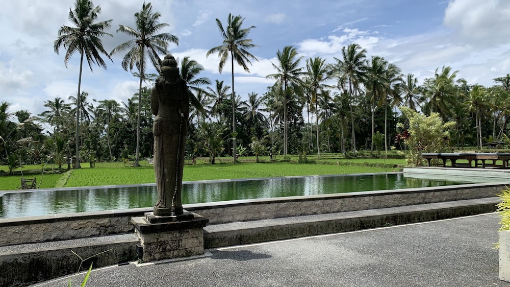 Bagiya Suites & Villas