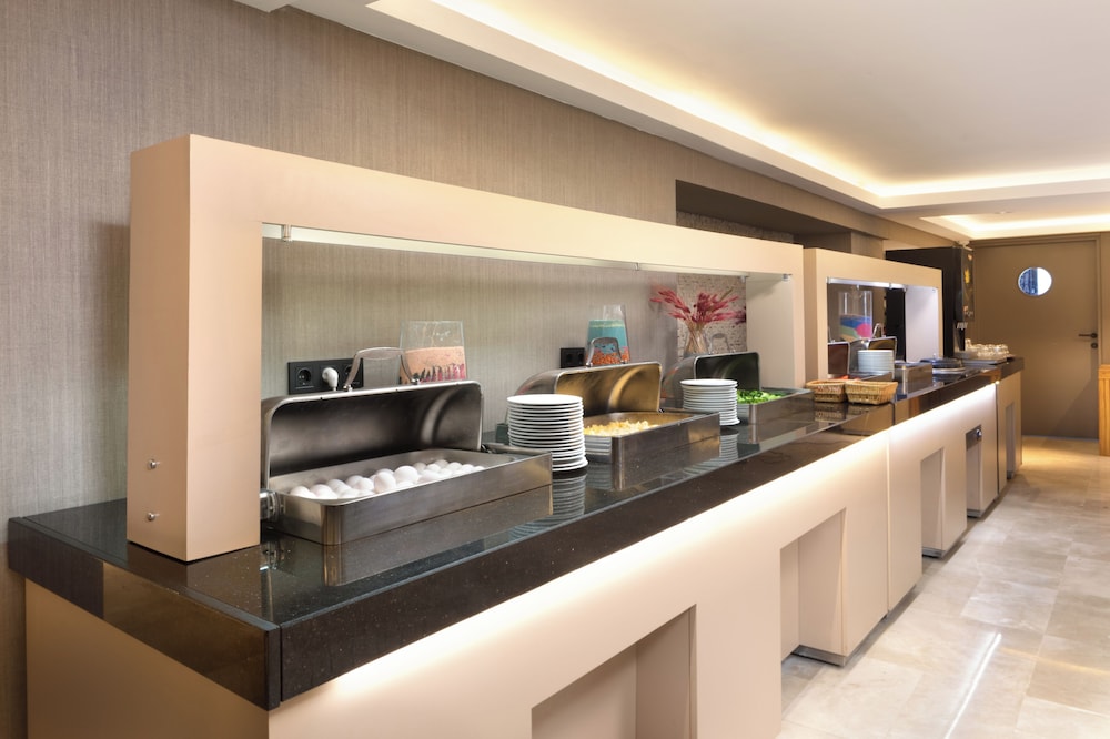 Orka Royal Otel & Spa - Image 89