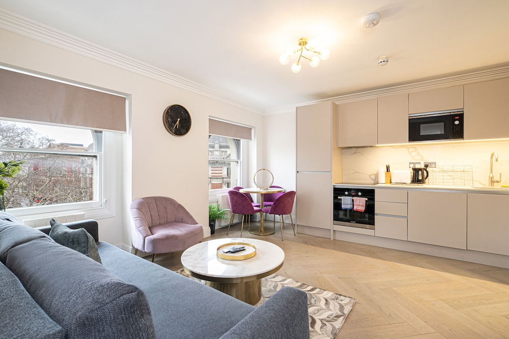 Luxury Apartments Near Harrods and the Science Museum