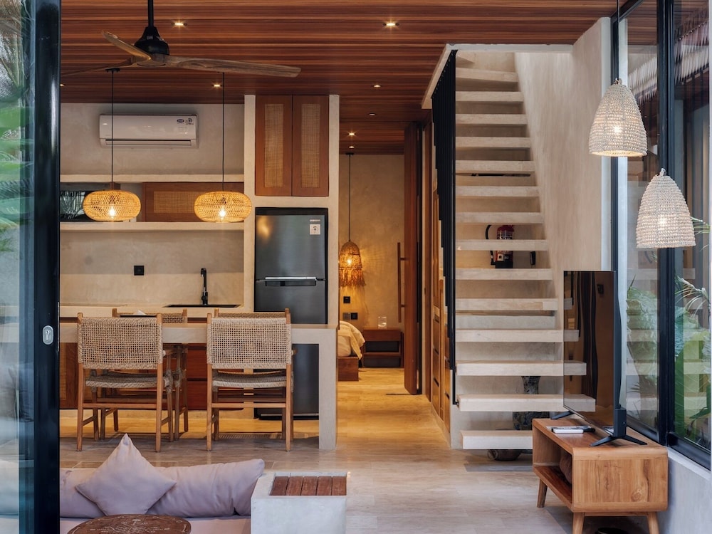 Blacksand Villas Echo Beach