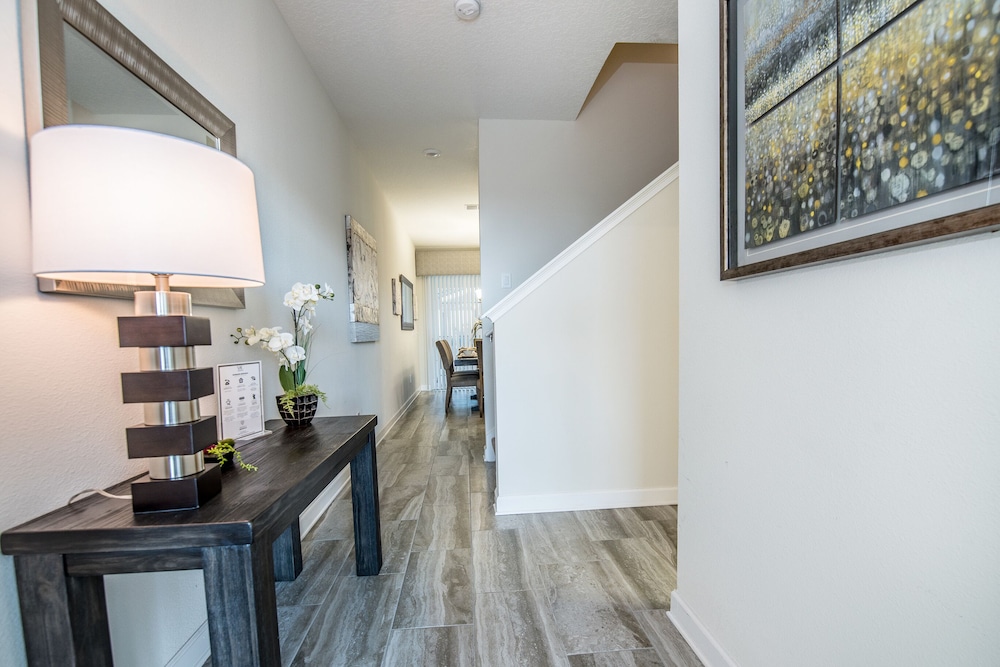 Beautiful 4 Bdrm, 3 Bath Townhome view 3