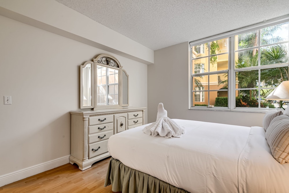 Wonderful 3 Bedroom Condo in the Heart of Aventura