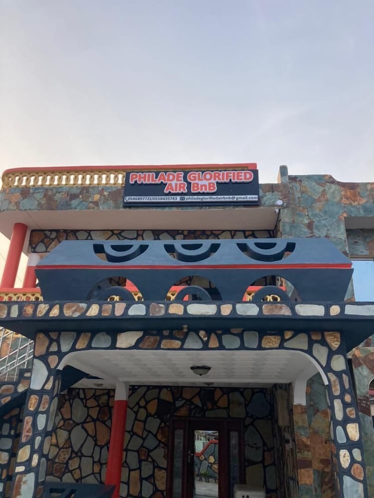 Philade Glorified Airbnb