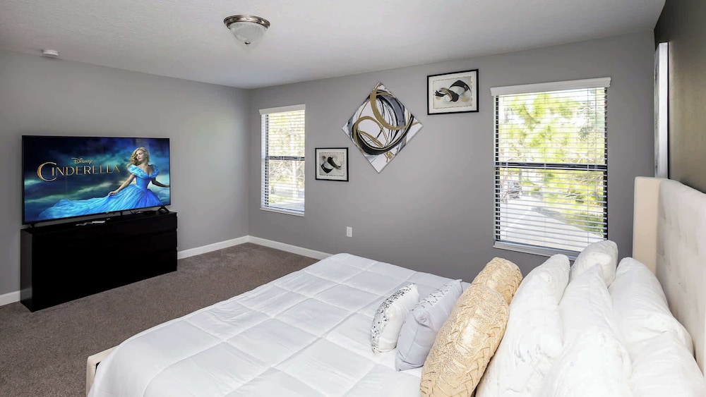 Solterra Dream Escape For 14!