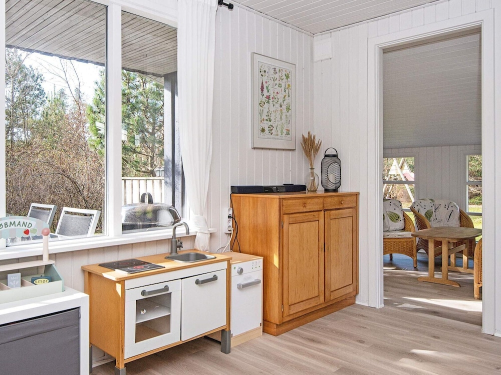 6 Person Holiday Home in Norre Nebel view 4