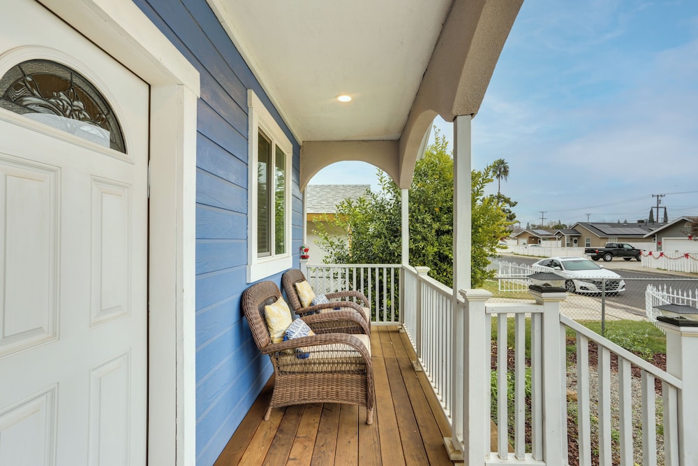 Hotel Stunning Clovis Home ~ 1 Mile to Old Town! - Image 1