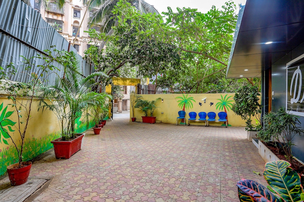 FabHotel Dream Inn I