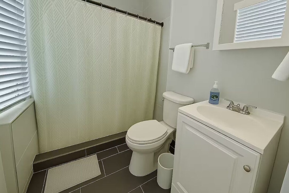 Sea Breeze Retreat Miami Beach Studio