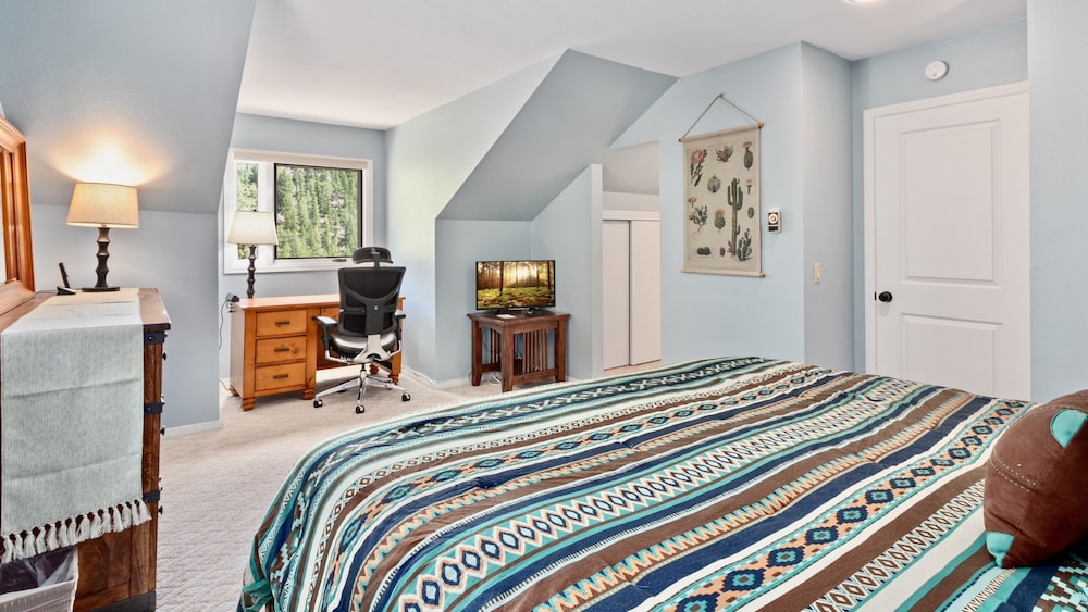 Destiny Vacation Home At Windcliff 3 Bedroom Home by RedAwning view 4